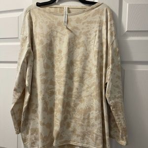 Lululemon back in action long sleeve shirt